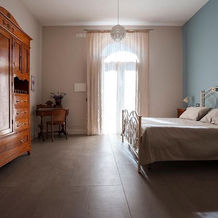 Villa Pampalone - B&B In Dimora Storica Trapani Buitenkant foto